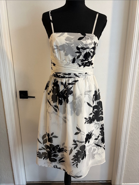 Ann Taylor Factory Dresses & Skirts - Ann Taylor Petites strapless black and white mini dress size 4